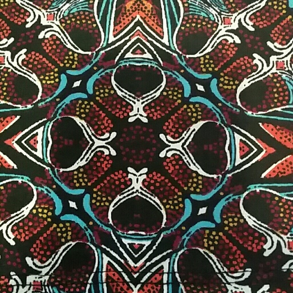 NWT Lularoe Classic Tee Size XL - Picture 2 of 4